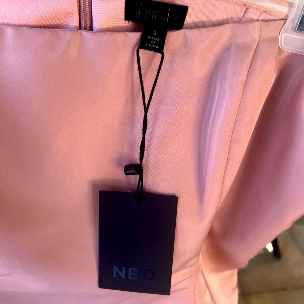 NBD Revolve Blush Off Shoulder Dress NWT - Picture 2 of 5